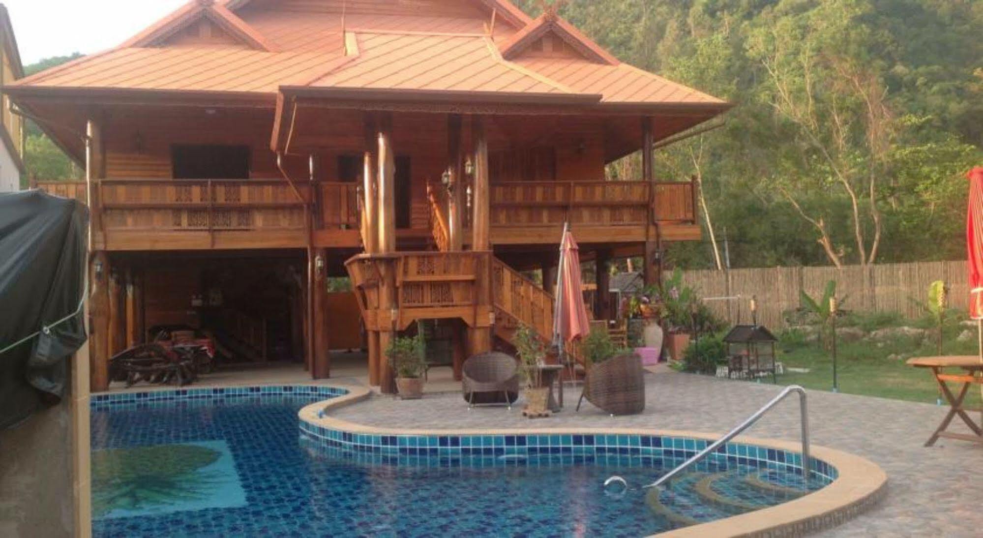 Golden Teak Resort Baan Sapparot หาดกมลา ภายนอก รูปภาพ