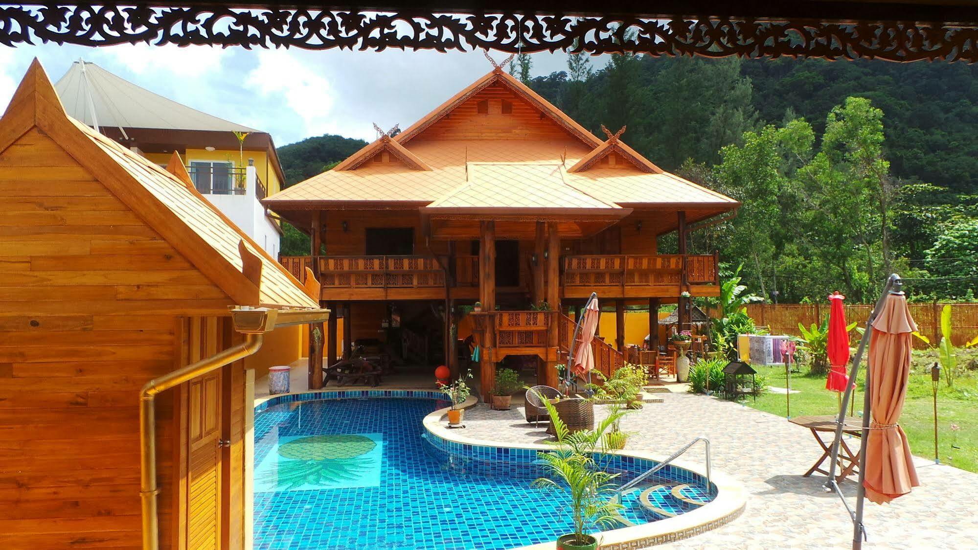Golden Teak Resort Baan Sapparot หาดกมลา ภายนอก รูปภาพ