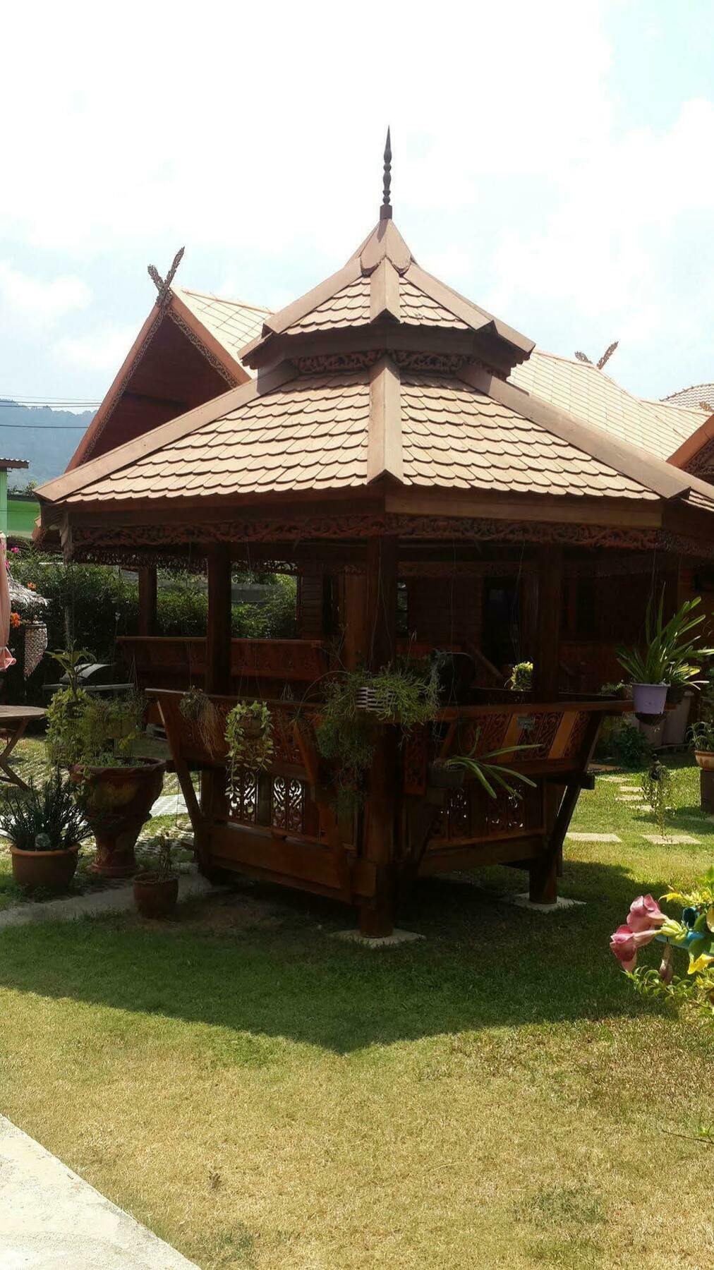 Golden Teak Resort Baan Sapparot หาดกมลา ภายนอก รูปภาพ